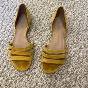 Yellow flats size 11